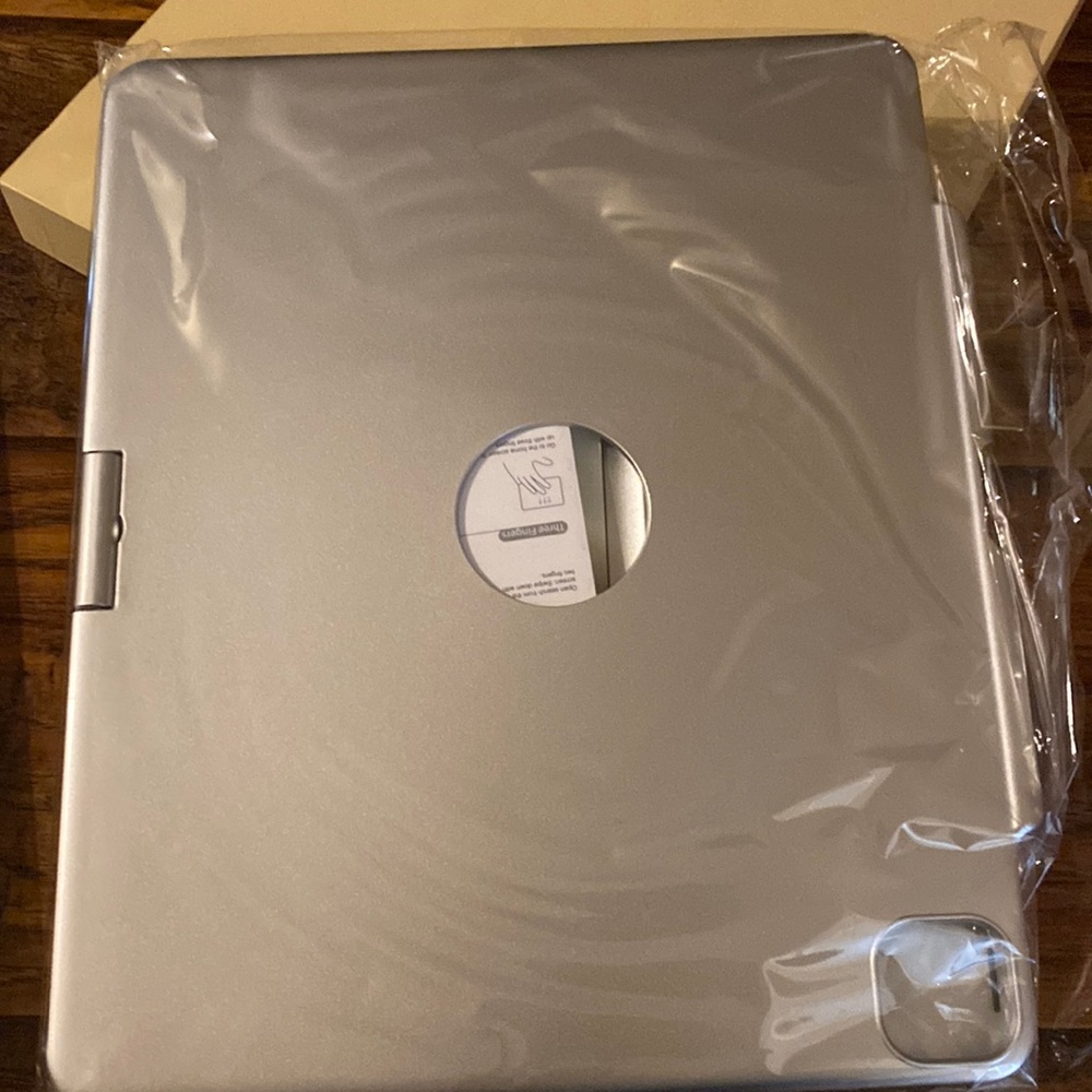 Silver Protective Tablet Case with Rotating Stand - Brand Unspecified